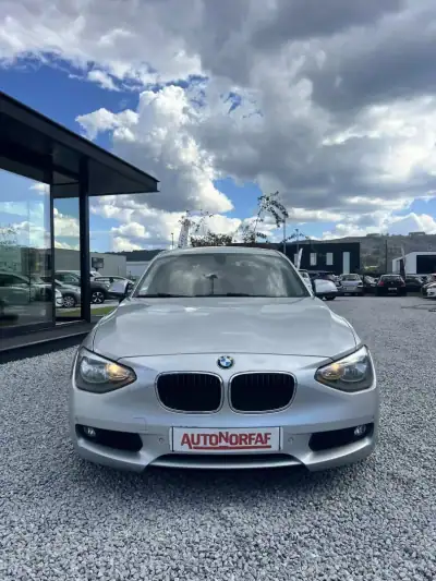 BMW 116 2015 - 12500 EUR, 282236 km - AUTO.MOTO.pt - 282236km - foto 2 de 9