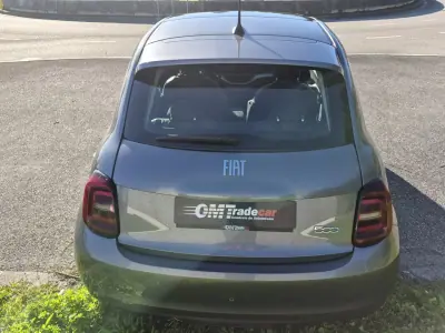 Fiat 500e 2021 - 15995 EUR, 32834 km - AUTO.MOTO.pt - 32834km - foto 8 de 29