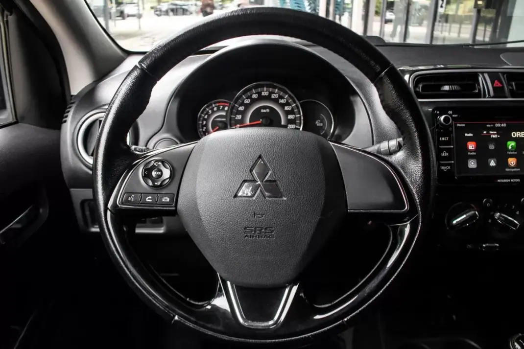 Mitsubishi Space Star 2018 - 8790 EUR, 75188 km - AUTO.MOTO.pt - 75188km - foto 11 de 32