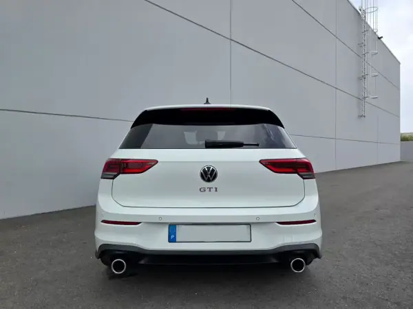 Volkswagen Golf 2021 - 31000 EUR, 38400 km - AUTO.MOTO.pt - 38400km - foto 11 de 42