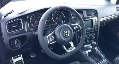 Volkswagen Golf 2014 - 18900 EUR, 168243 km - AUTO.MOTO.pt - 168243km - foto 10 de 13