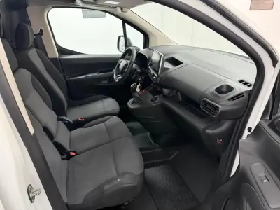 Citroën BERLINGO VAN XL 1.5 BLUE HDI 3 LUGARES 2019 - 12990 EUR, 143000 km - AUTO.MOTO.pt - 143000km - foto 20 de 25