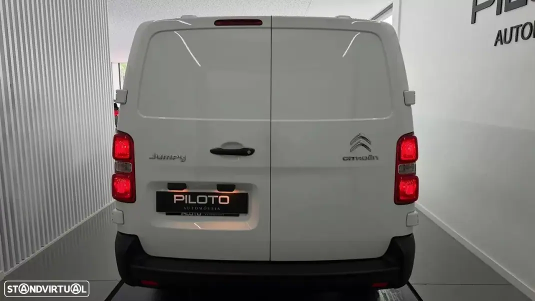 Citroën Jumpy 2021 - 14990 EUR, 221978 km - AUTO.MOTO.pt - 221978km - foto 18 de 21