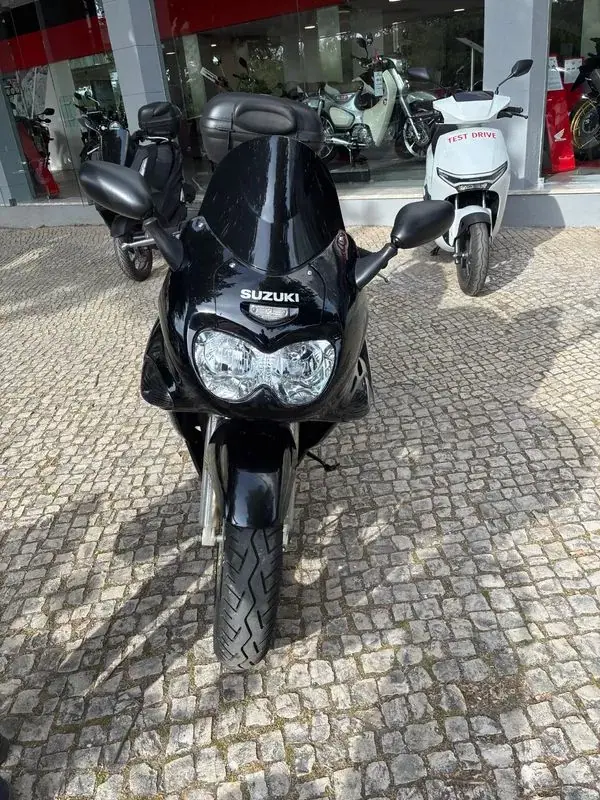 Suzuki GSX 1250FA 2000 - 1900 EUR, 41199 km - AUTO.MOTO.pt - 41199km - foto 2 de 18