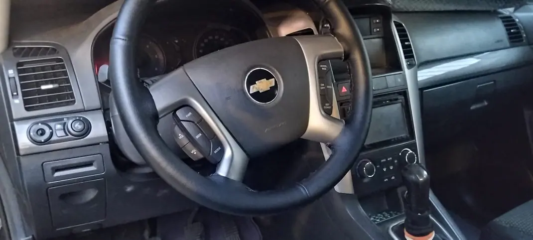 Chevrolet Captiva 2010 - 7150 EUR, 174500 km - AUTO.MOTO.pt - 174500km - foto 7 de 10