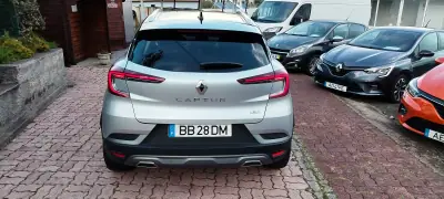 Renault Captur 2023 - 19450 EUR, 52000 km - AUTO.MOTO.pt - 52000km - foto 4 de 12