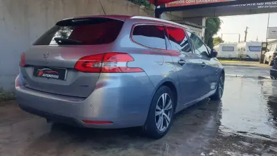 Peugeot 308 SW 2015 - 6999 EUR, 234000 km - AUTO.MOTO.pt - 234000km - foto 13 de 16