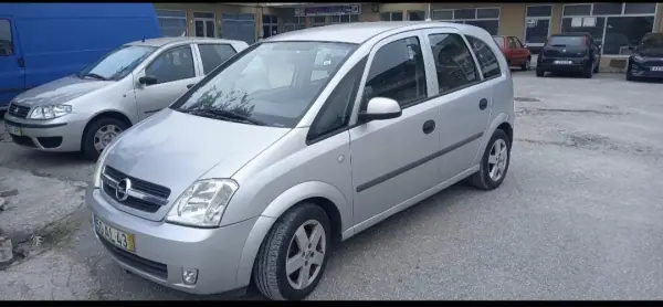 Opel Meriva 2005 - 4490 EUR, 248878 km - AUTO.MOTO.pt - 248878km - foto 2 de 10