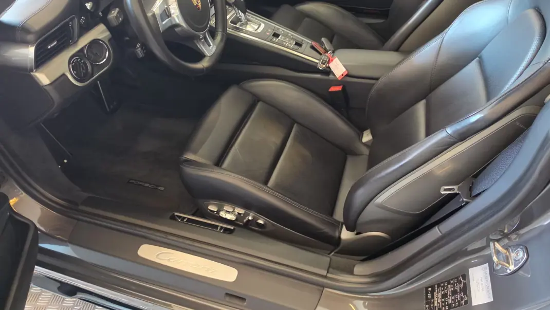 Porsche 911 2012 - 89750 EUR, 89578 km - 89578km - foto 48 de 69