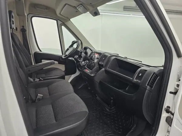Peugeot BOXER 2.0 BlueHDi 435 L4H2 Premium 2017 - 15990 EUR, 168872 km - AUTO.MOTO.pt - 168872km - foto 12 de 30
