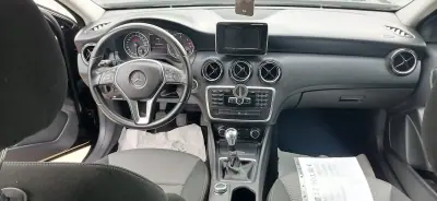 Mercedes-Benz A 180 2014 - 12900 EUR, 259620 km - AUTO.MOTO.pt - 259620km - foto 2 de 7