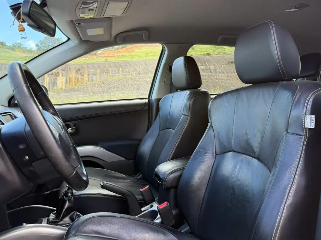 Mitsubishi Outlander 2012 - 12900 EUR, 176000 km - AUTO.MOTO.pt - 176000km - foto 6 de 18