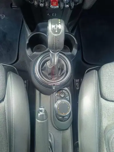 MINI 3 Portas 2016 - 16000 EUR, 232000 km - AUTO.MOTO.pt - 232000km - foto 28 de 46