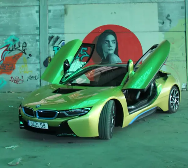 BMW i8 2016 - 62000 EUR, 97000 km - AUTO.MOTO.pt - 97000km - foto 4 de 8