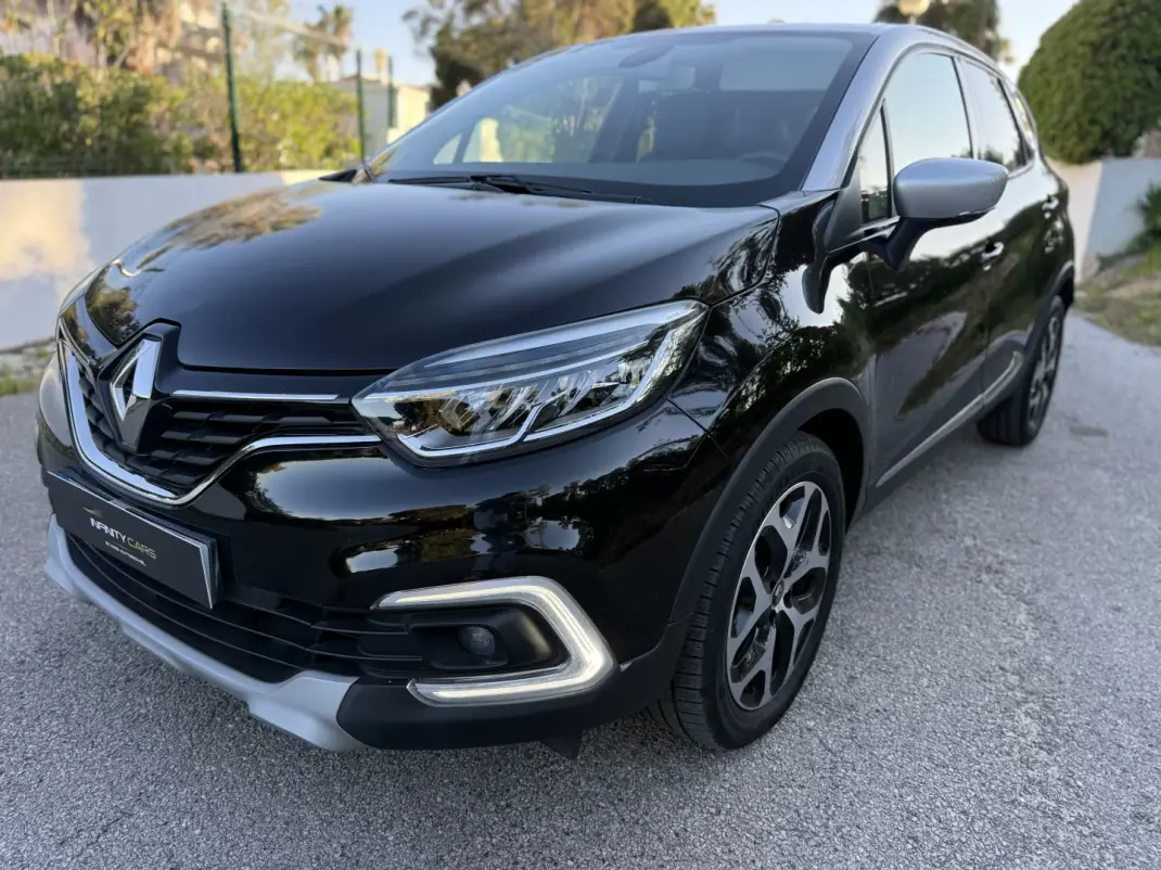 Renault Captur 2019 - 15699 EUR, 5800 km - AUTO.MOTO.pt - 5800km - foto 1 de 13