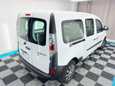 Renault 2016 - 7500 EUR, 38000 km - AUTO.MOTO.pt - 38000km - foto 8 de 16