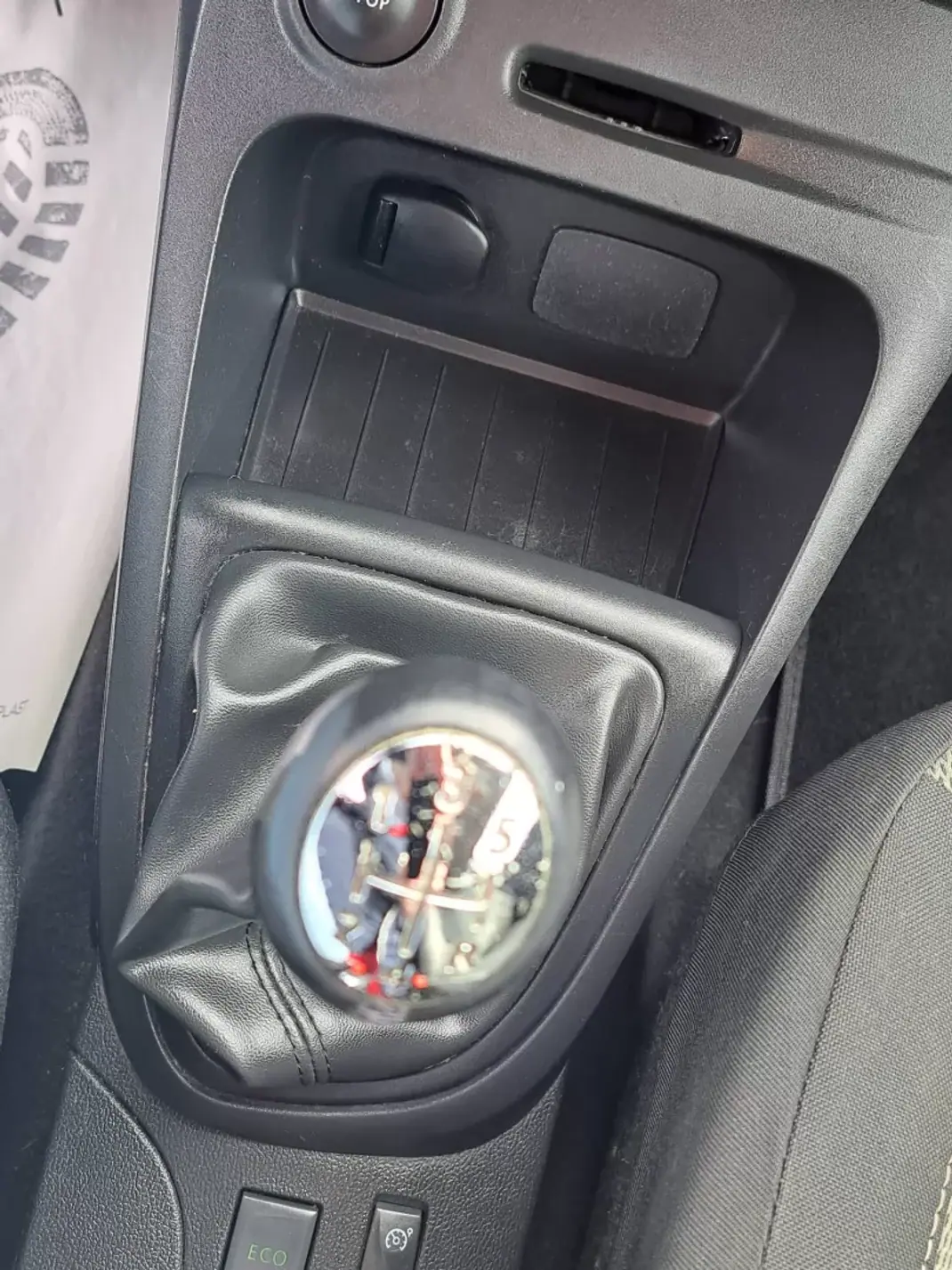 Renault Captur 2016 - 11450 EUR, 165268 km - AUTO.MOTO.pt - 165268km - foto 39 de 41