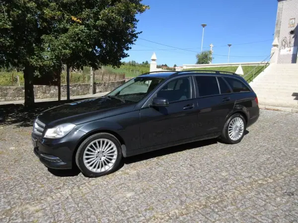 Mercedes-Benz C 180 2012 - 13490 EUR, 240000 km - AUTO.MOTO.pt - 240000km - foto 4 de 47
