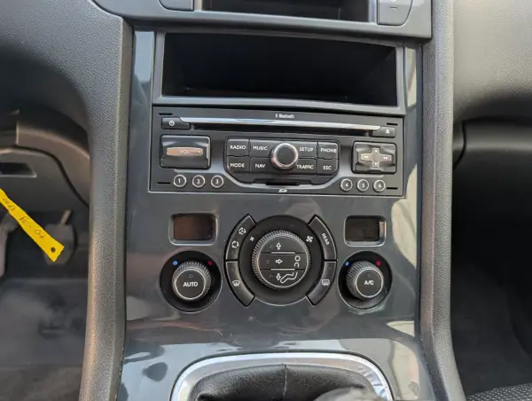 Peugeot 5008 2011 - 5500 EUR, 307207 km - 307207km - foto 19 de 20