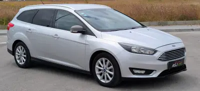 Ford Focus SW 2015 - 8500 EUR, 231741 km - AUTO.MOTO.pt - 231741km - foto 5 de 21