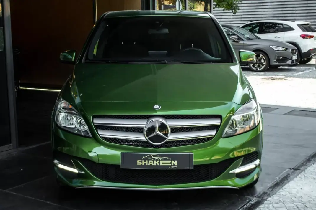 Mercedes-Benz B 250 2017 - 13990 EUR, 85144 km - AUTO.MOTO.pt - 85144km - foto 2 de 44