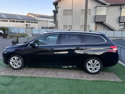 Peugeot 308 SW 2015 - 12900 EUR, 140000 km - AUTO.MOTO.pt - 140000km - foto 18 de 64