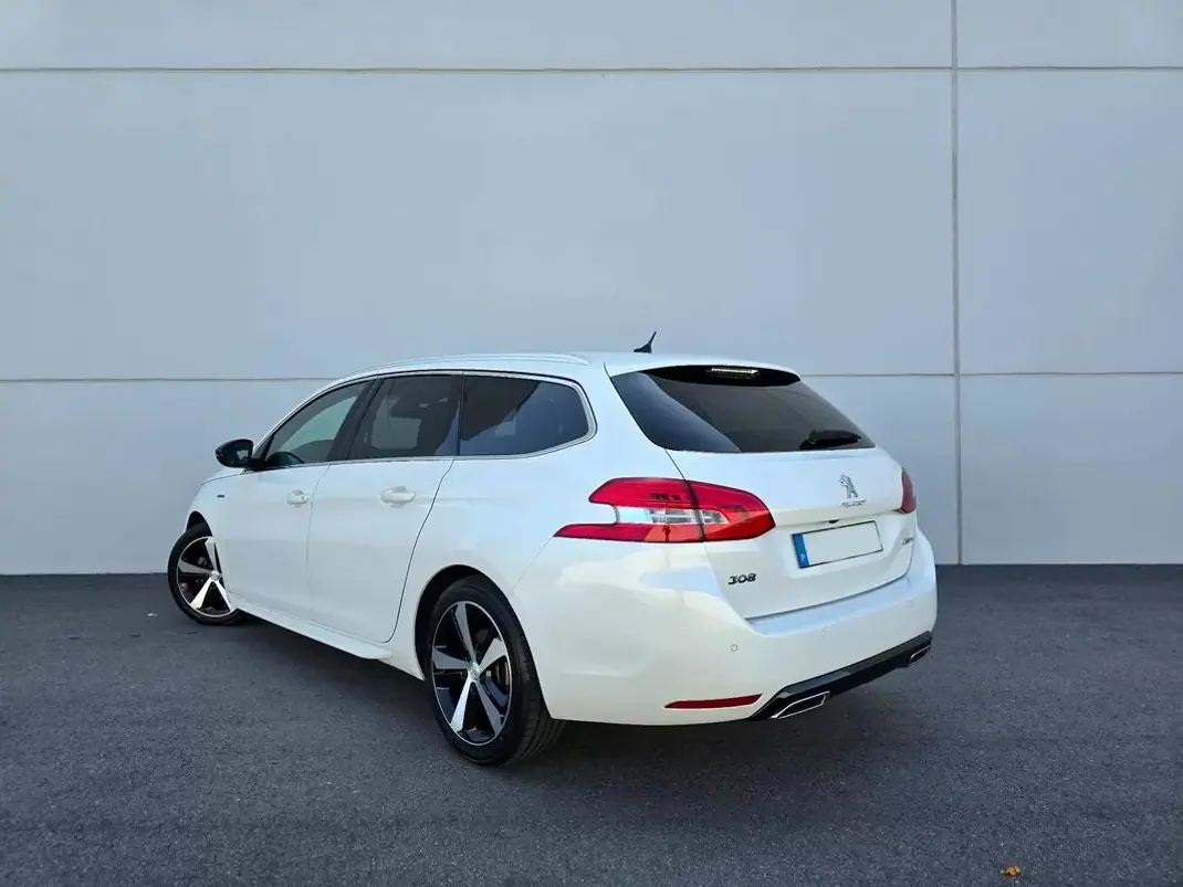 Peugeot 308 SW 2017 - 13750 EUR, 136500 km - 136500km - foto 33 de 36