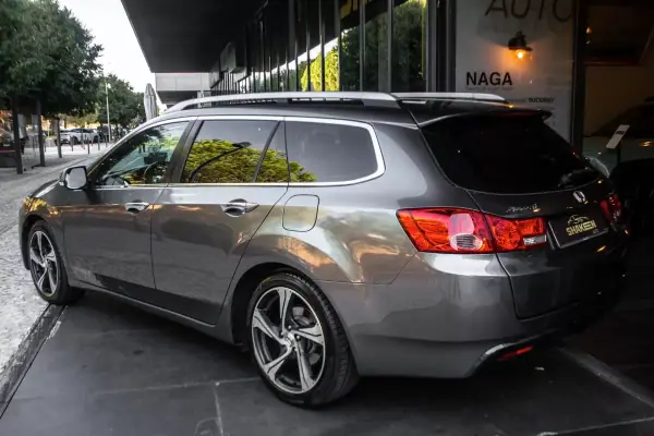 Honda Accord Tourer 2010 — foto 3 de 36