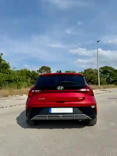 Hyundai i20 2025 - 18250 EUR, 9700 km - AUTO.MOTO.pt - 9700km - foto 4 de 15