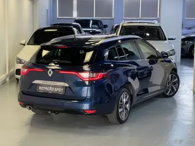Renault Mégane Sport Tourer 2016 - 13990 EUR, 115000 km - AUTO.MOTO.pt - 115000km - foto 4 de 57