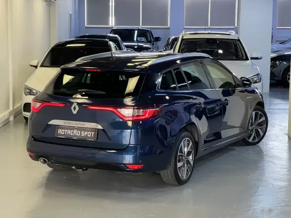 Renault Mégane Sport Tourer 2016 - 13990 EUR, 115000 km - AUTO.MOTO.pt - 115000km - foto 4 de 57