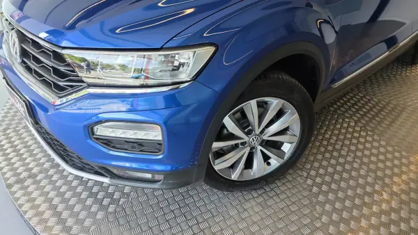 Volkswagen T-Roc Cabrio 2020 - 26900 EUR, 61926 km - AUTO.MOTO.pt - 61926km - foto 27 de 56
