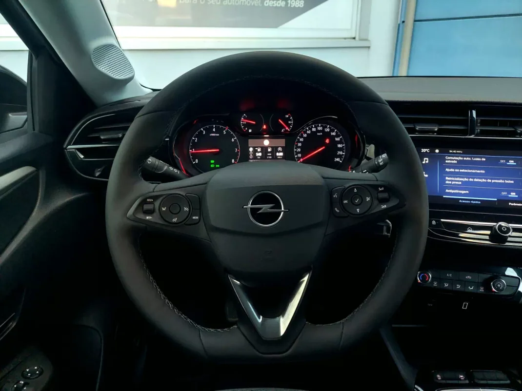 Opel Corsa 2023 - 19500 EUR, 20521 km - AUTO.MOTO.pt - 20521km - foto 11 de 24