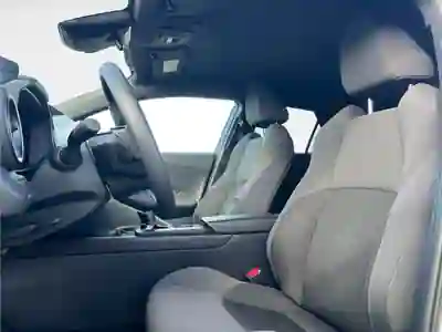 Toyota C-HR 2024 — foto 5 de 11