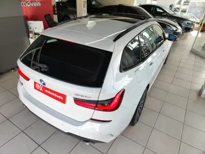 BMW 330e 2022 - 31750 EUR, 83000 km - 83000km - foto 12 de 36