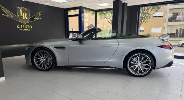 Mercedes-Benz SL 43 AMG 2024 - 125000 EUR, 12500 km - AUTO.MOTO.pt - 12500km - foto 22 de 40