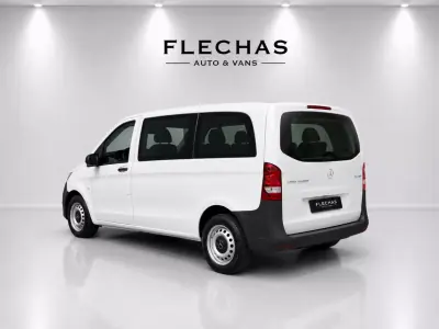 Mercedes-Benz Vito Tourer 2017 - 25000 EUR, 176000 km - AUTO.MOTO.pt - 176000km - foto 8 de 12