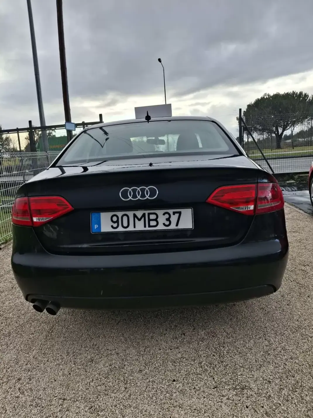 Audi A4 2011 - 11950 EUR, 141223 km - AUTO.MOTO.pt - 141223km - foto 7 de 13