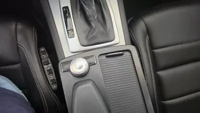 Mercedes-Benz E 350 2009 - 13900 EUR, 286432 km - 286432km - foto 47 de 58