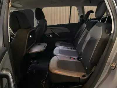 Citroën C4 Spacetourer 2018 - 14950 EUR, 233900 km - AUTO.MOTO.pt - 233900km - foto 17 de 20