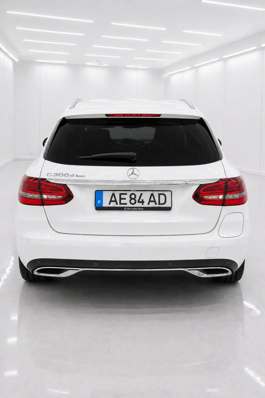 Mercedes-Benz C 300 2020 - 28500 EUR, 78000 km - AUTO.MOTO.pt - 78000km - foto 4 de 11