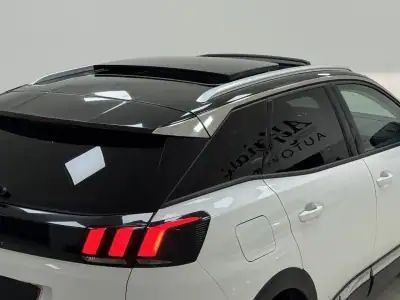Peugeot 3008 2019 - 18990 EUR, 130000 km - AUTO.MOTO.pt - 130000km - foto 14 de 30