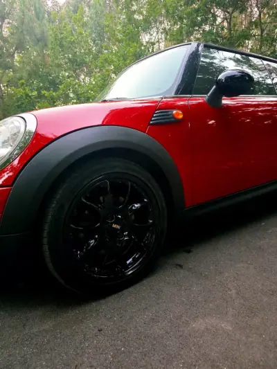 MINI 3 Portas 2010 - 8990 EUR, 186000 km - AUTO.MOTO.pt - 186000km - foto 9 de 26