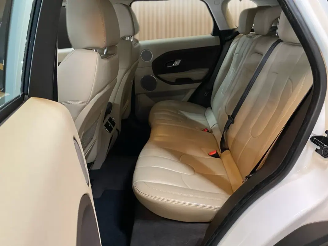 Land Rover Range Rover Evoque 2013 - 17950 EUR, 235847 km - 235847km - foto 17 de 20