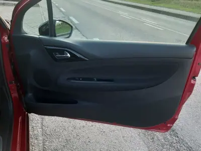 Citroën DS3 2010 - 8900 EUR, 175200 km - AUTO.MOTO.pt - 175200km - foto 21 de 47