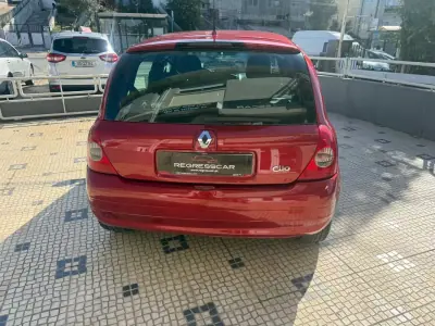 Renault Clio 2005 — photo 5 of 23
