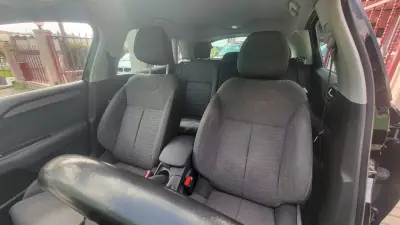 Citroën C4 2016 - 8990 EUR, 140000 km - AUTO.MOTO.pt - 140000km - foto 32 de 39