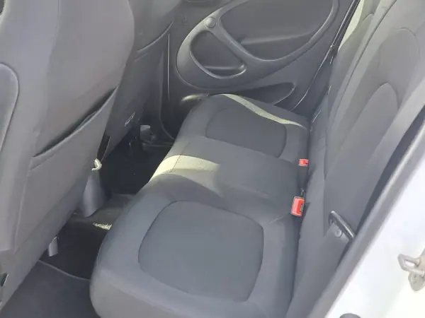 Smart ForFour 2018 - 9990 EUR, 49344 km - AUTO.MOTO.pt - 49344km - foto 20 de 43