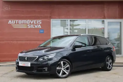 Peugeot 308 SW 2020 - 14990 EUR, 130000 km - AUTO.MOTO.pt - 130000km - foto 2 de 25