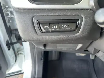 Renault Captur 2022 - 19900 EUR, 132877 km - AUTO.MOTO.pt - 132877km - foto 16 de 29